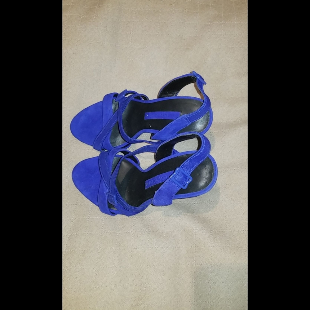 🆕️ LISTING! ZARA VELVET STRAP HEELS - Picture 8 of 11